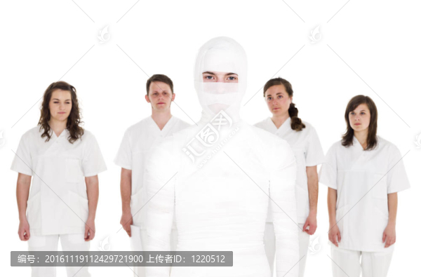 在healtcare人員面前的病人