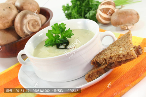 奶油蘑菇湯