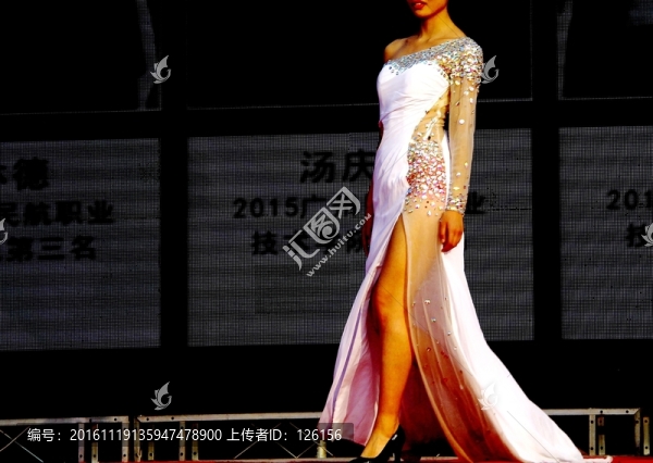 女模特