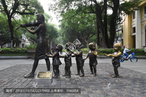 廣州沙面西關(guān)風情雕像