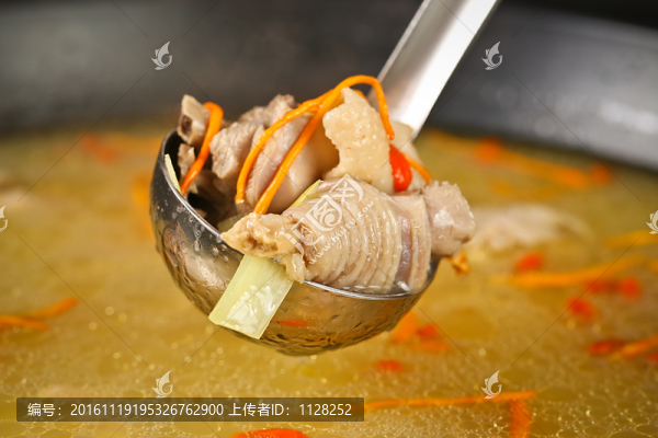 豬手排骨湯