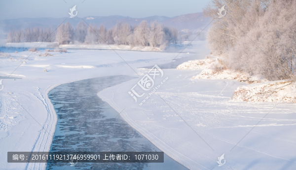 冬日河流