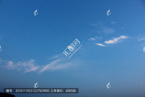 蓝天白云背景