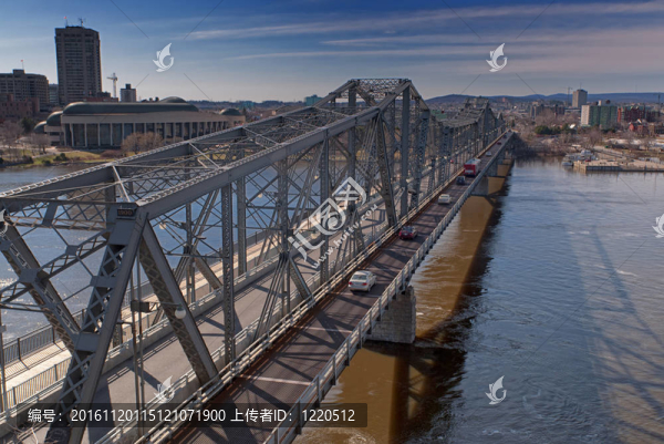 亞歷山大鐵橋