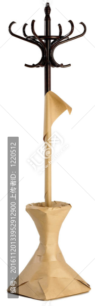 一部分包裹帽架帽子準(zhǔn)備辦公室搬遷的孤立在白色背景