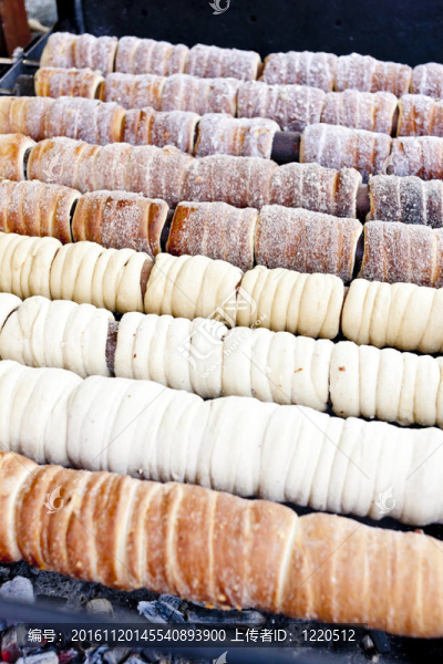 特殊的捷克糕點(diǎn)叫trdelnik