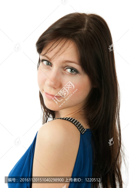 一位美麗年輕女子的微笑