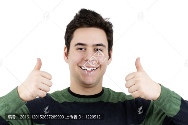 有兩個豎起大拇指的年輕人