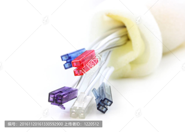 豐富多彩的揚聲器電纜
