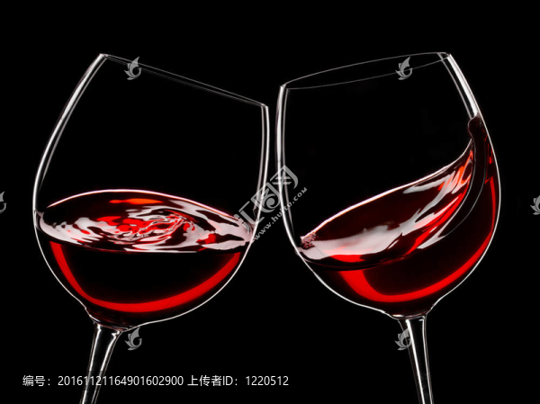 兩杯紅葡萄酒
