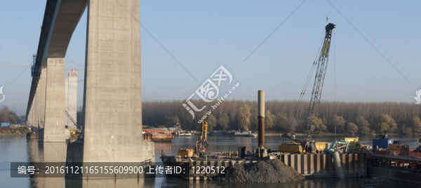 橋梁施工現(xiàn)場