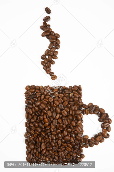 咖啡豆制成的杯子形狀
