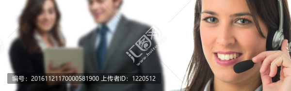 帶耳機(jī)的女士