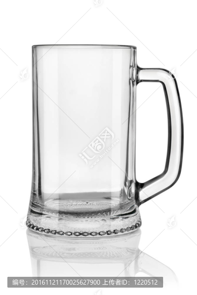 大啤酒杯