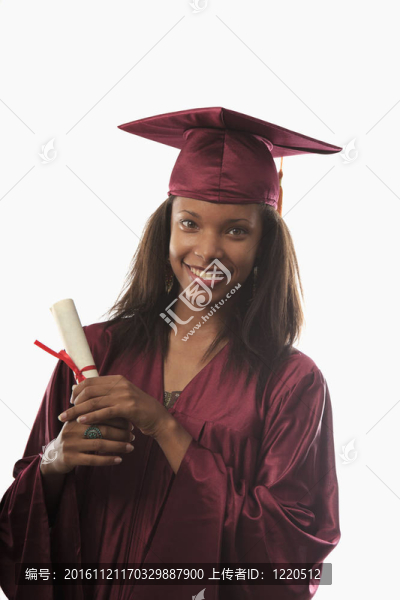 女子大學(xué)畢業(yè)的帽子和長(zhǎng)袍