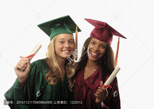 兩個(gè)女畢業(yè)生的帽和長袍