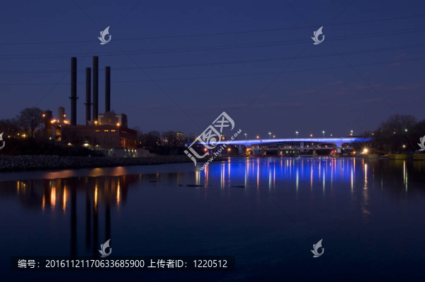 35W橋在藍(lán)色燈光