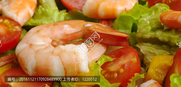 開胃菜：大蝦配生菜；青椒；番茄（選擇重點(diǎn)）