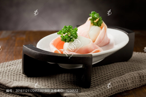 用火腿Mozzarella