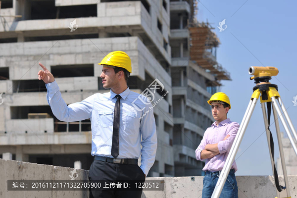 建筑工地上的建筑師團隊