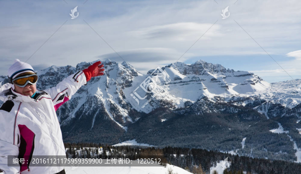 滑雪者的滑雪勝地Madonna,di,Campiglio指著山坡。