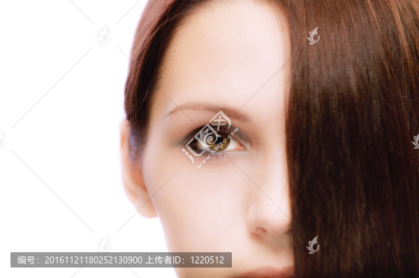 接近安靜的女孩的肖像