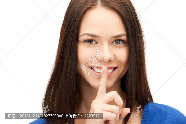 手指在嘴唇