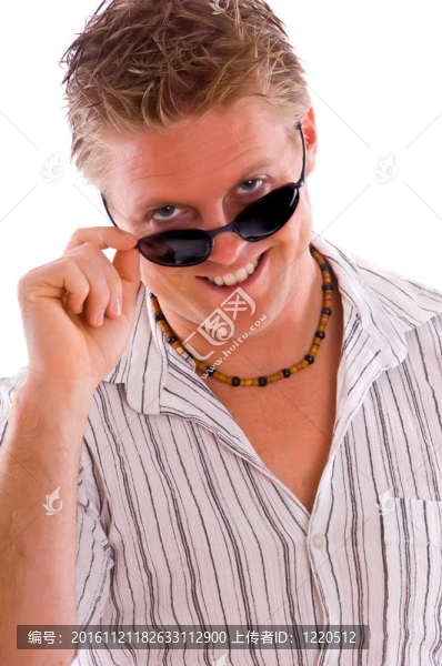 年輕有魅力的男人