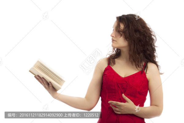 讀一本書的女人