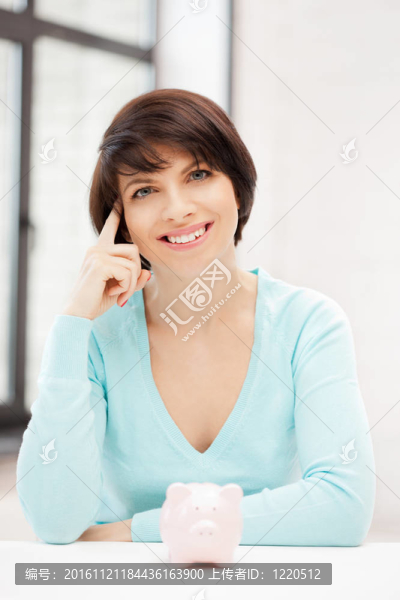 可愛(ài)的女人與小豬銀行