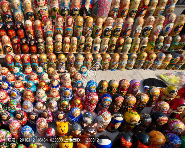 很多俄羅斯民族的紀(jì)念品matryoshkas