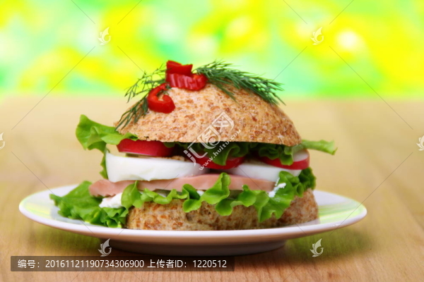 玉米面包三明治生菜。