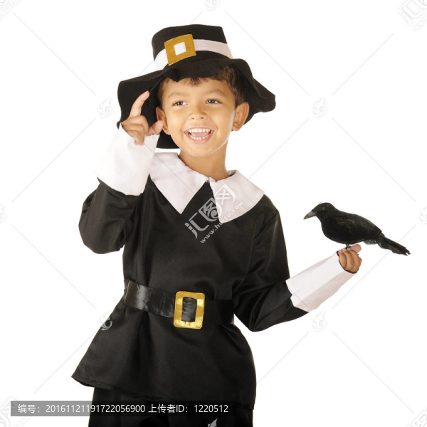 帶鳥的快樂的朝圣者男孩