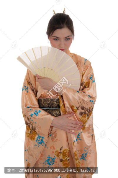 在和服的女孩