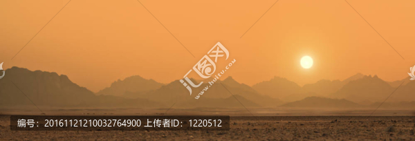 撒哈拉沙漠中的日落