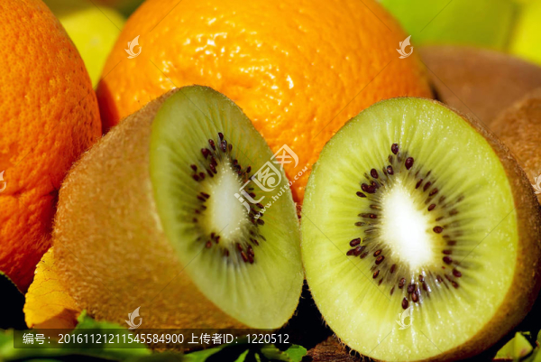 獼猴桃和柑橘類(lèi)水果。
