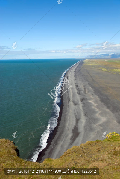 在Vik海岸的海灘