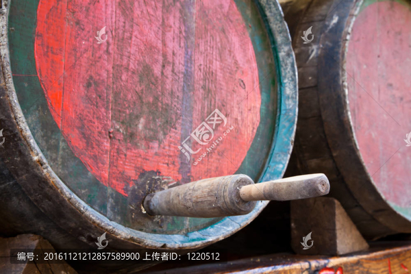 桶的水龍頭