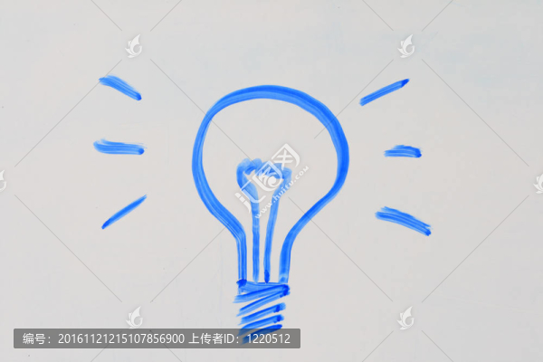 在白板的燈泡