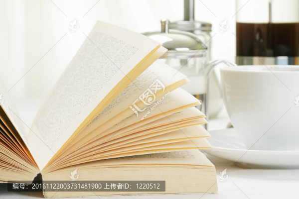 書和咖啡
