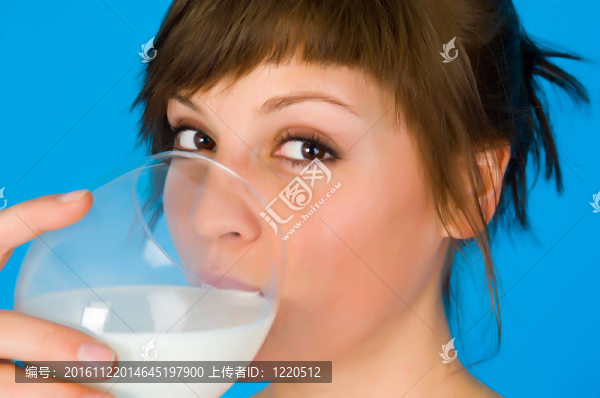 婦女；牛奶的女孩