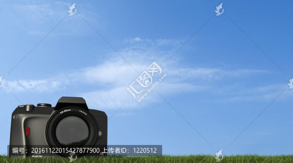 草地上的數(shù)碼相機(jī)