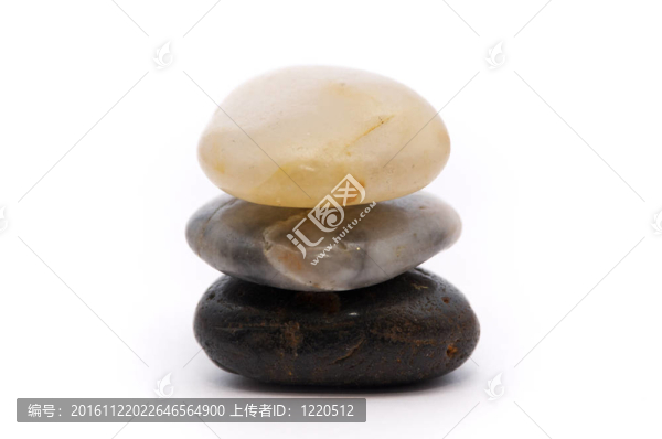 堆疊的石頭河