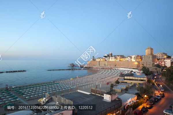 Termoli（坎波巴索；莫利塞大區(qū)；意大利）-晚上海灘