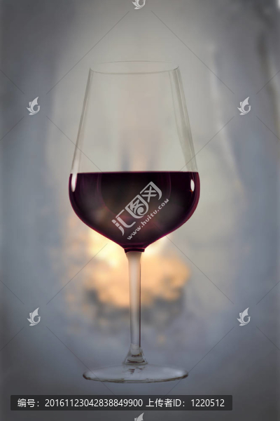 一杯紅葡萄酒
