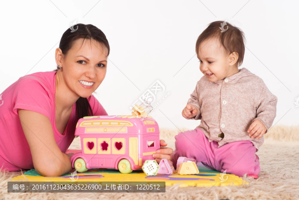 媽媽和嬰兒