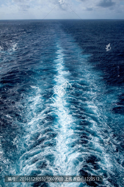 海上船舶尾流