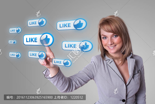 女性手按社交網(wǎng)絡(luò)圖標(biāo)