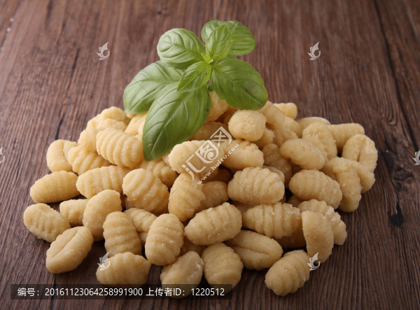 未煮熟的面疙瘩