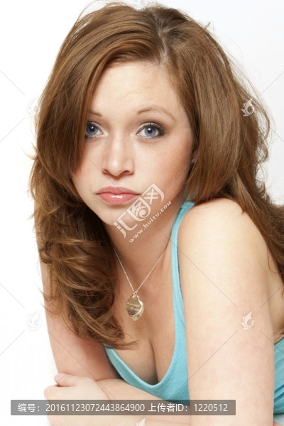一個(gè)年輕女人的肖像系列